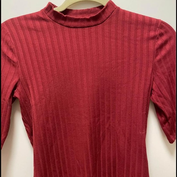 Hollister Mockneck Top - Picture 2 of 4